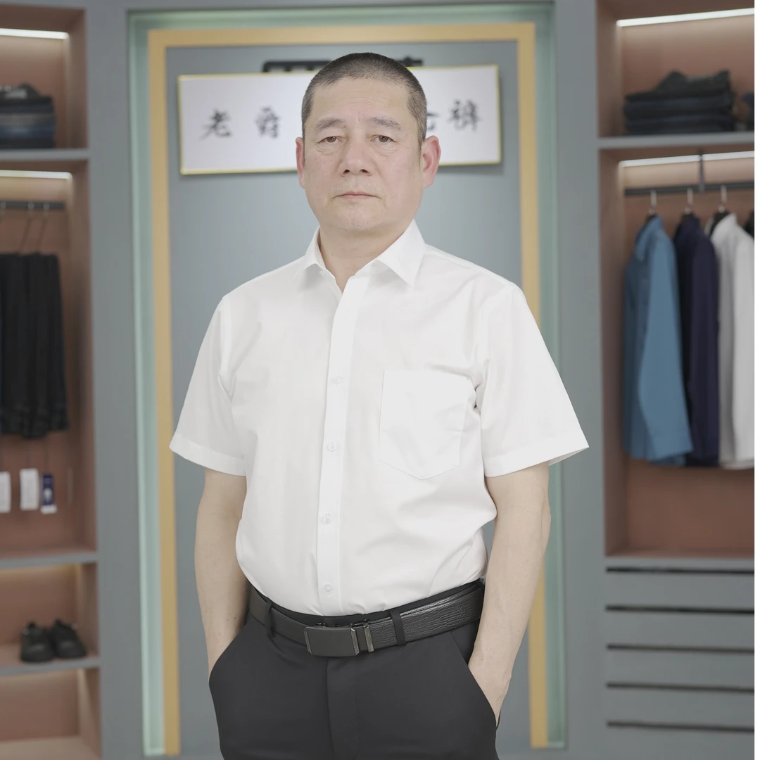 纯色夏季短袖衬衫商务休闲薄款宽松白色职业黑色常规吸汗中年衬衣