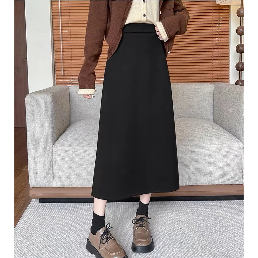 毛呢半身裙女秋冬款2024新款长款包臀直筒冬裙黑色冬季加绒a字裙