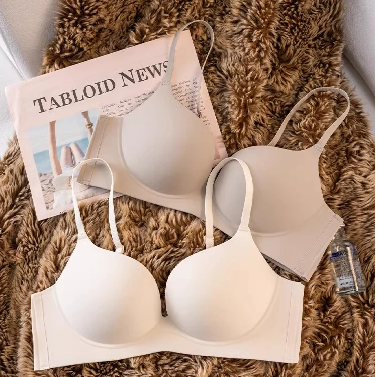 维多利亚马年超薄款无痕一片式内衣女小胸聚拢收副乳无钢圈文胸罩