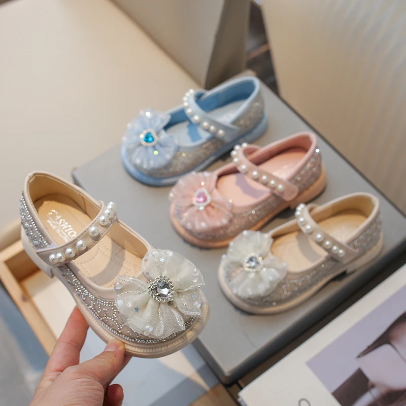 儿童软底时尚公主鞋2024春季新款小女孩韩版水钻蝴蝶结春秋单鞋