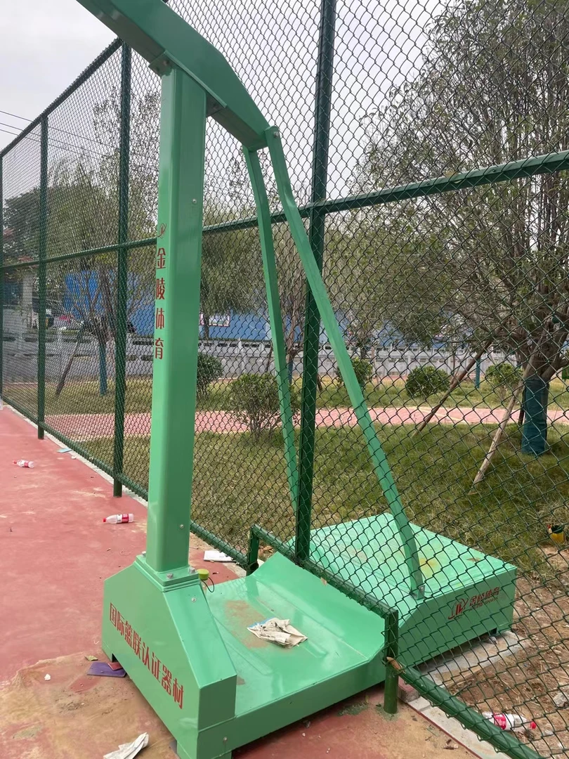 金陵篮球培训学校比赛训练移动篮球架