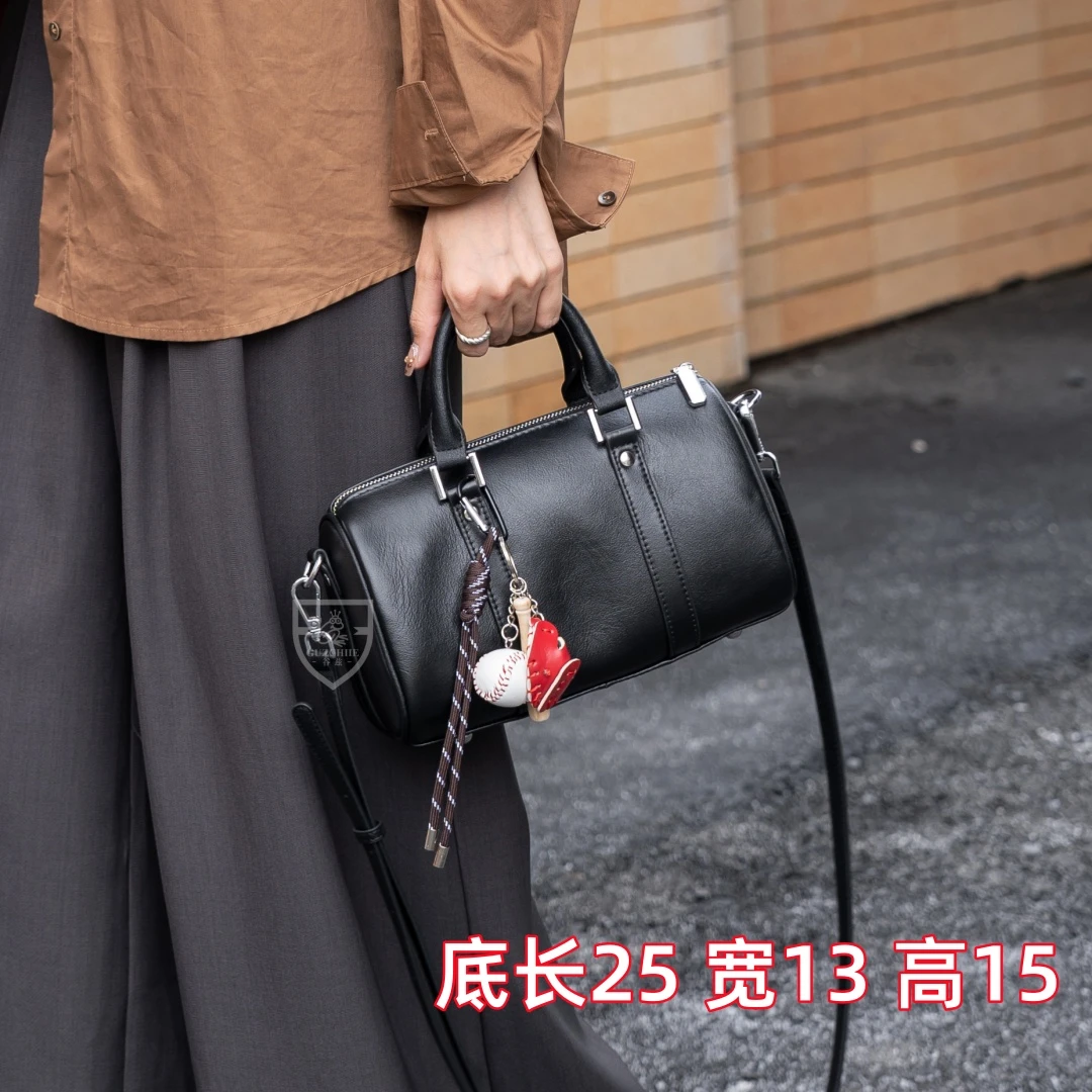 GUZCHIIE/谷兹 新款时尚百搭斜跨枕头包通勤大容量洋气女士手拎包