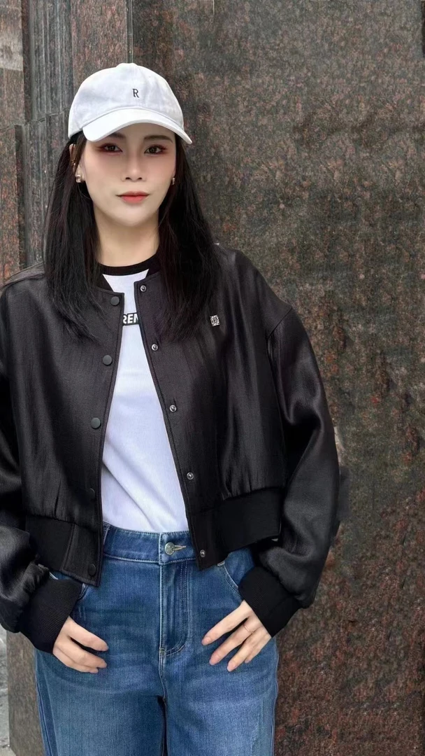 易缔媤纯色棒球外套时尚