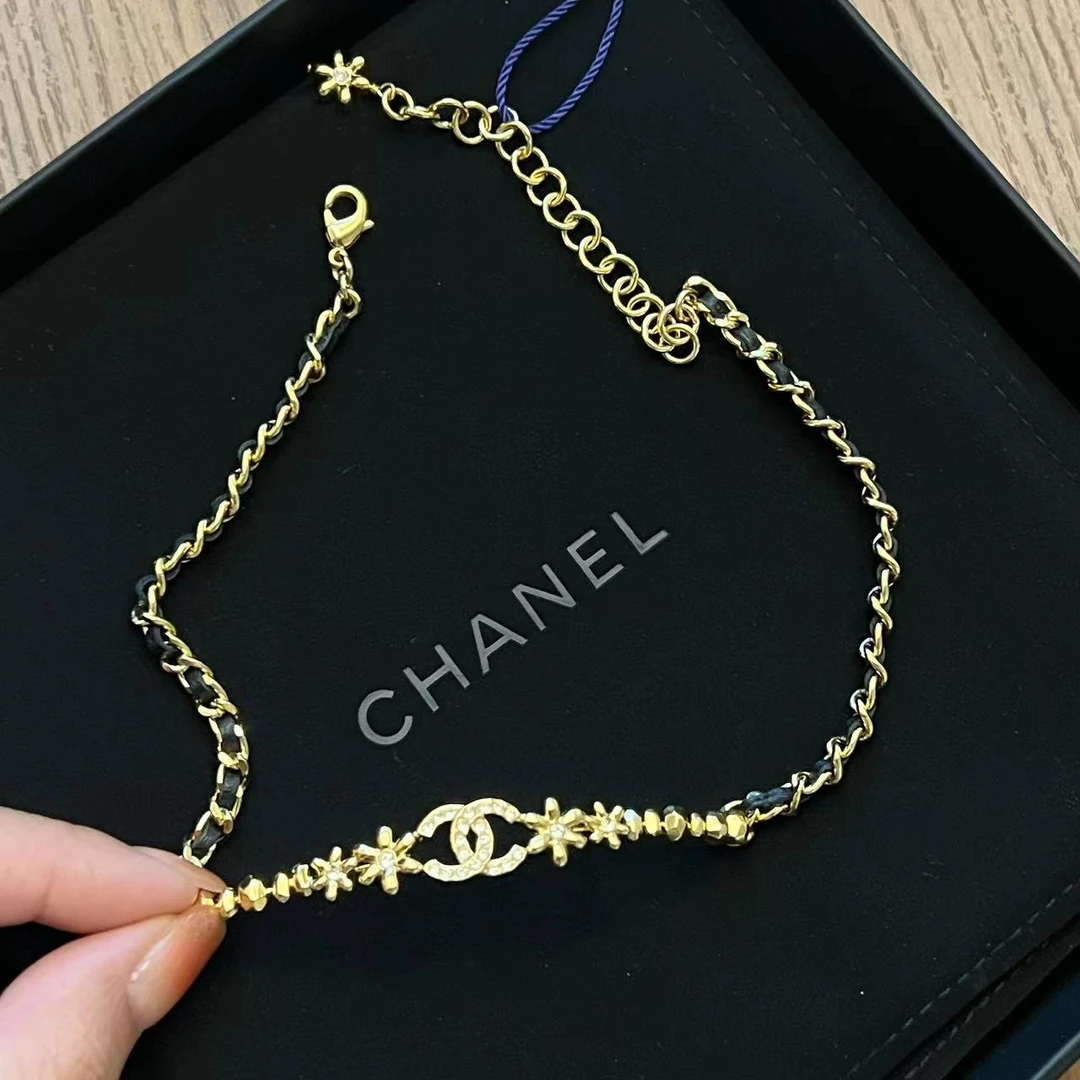 未使用 Chanel/香奈儿 金色花朵双C皮穿链颈链 05356