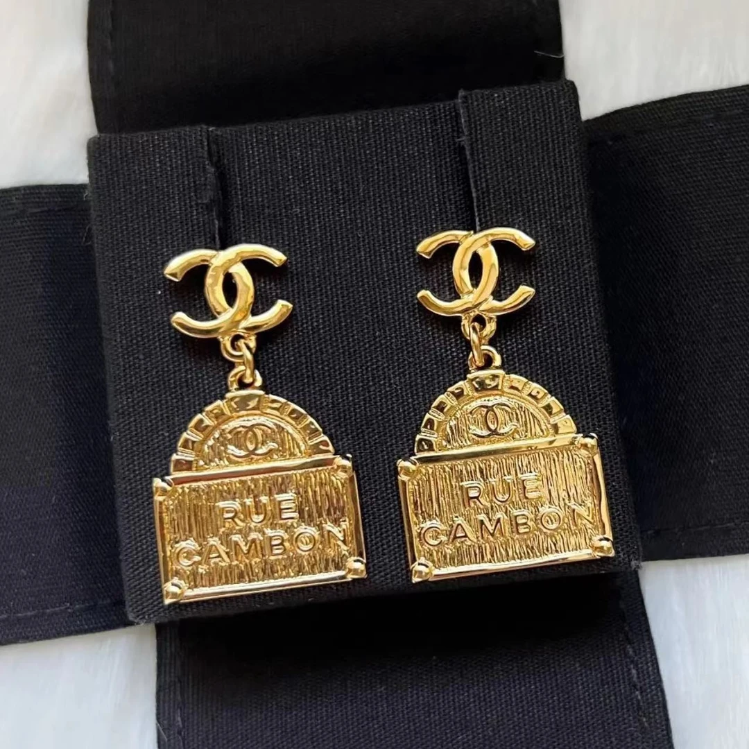 99新 Chanel/香奈儿 金色双C康鹏街吊坠耳环 03666