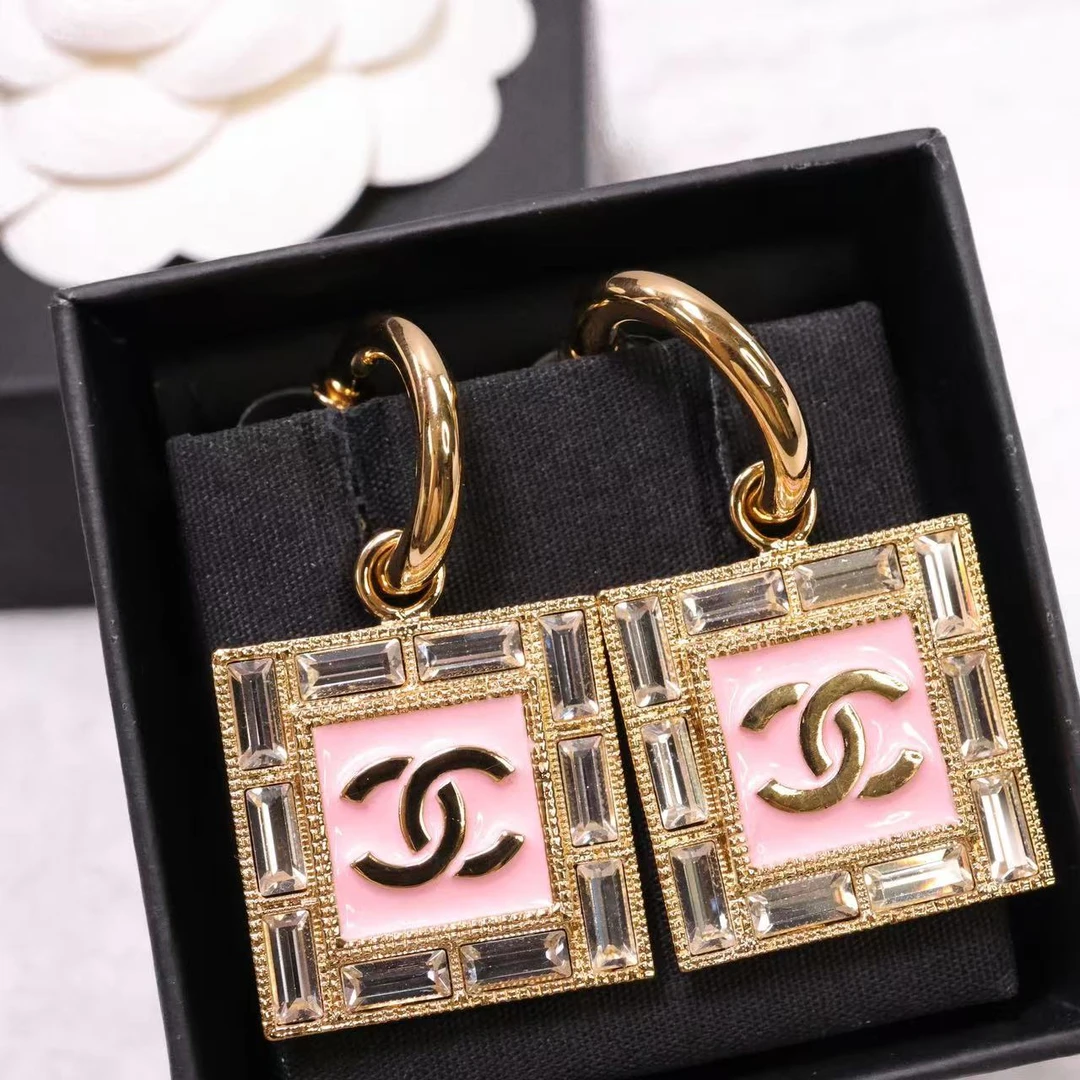 全新未使用 Chanel/香奈儿 24s粉金满钻方形吊坠耳钩 05980