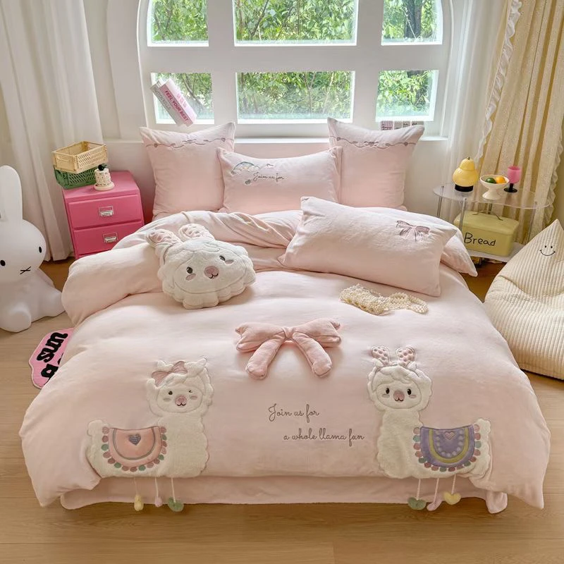芊禾梦 软萌羊驼 加厚全消光牛奶绒四件套三件套绣花卡通可爱风！