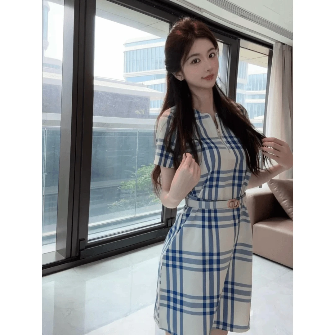 小众不撞款显瘦爆款超好看今年流行气质无袖时尚短裙子