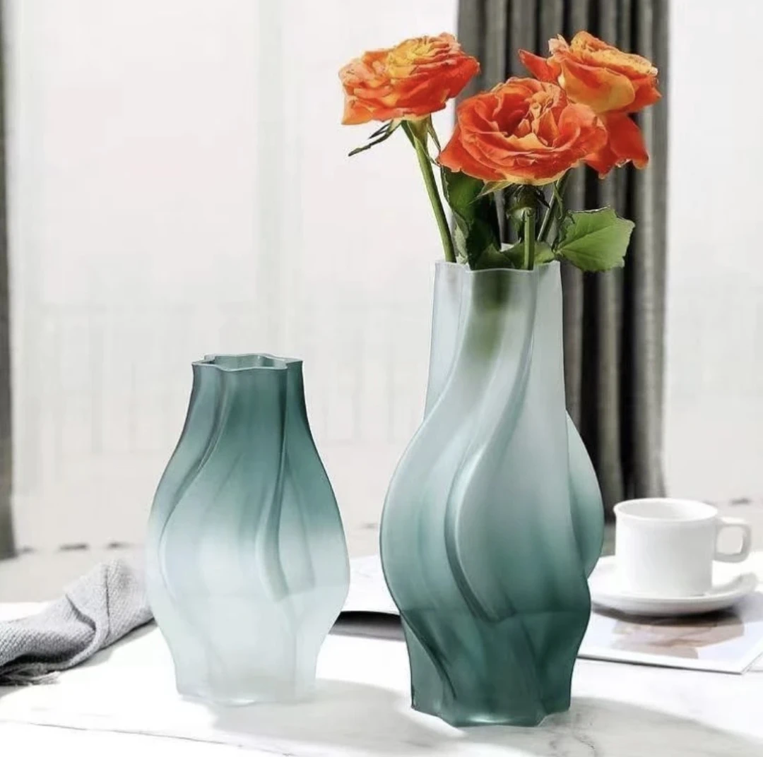 简约龙卷风轻奢玻璃花瓶上档次家用插花玫瑰百合鲜花专用花瓶摆件