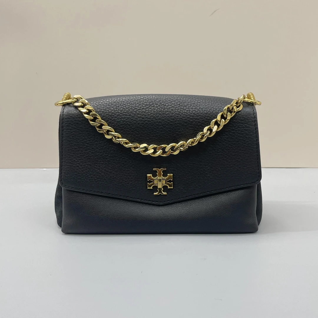 95新 Tory Burch/汤丽柏琦 KIRA 黑色荔枝纹旋钮肩背包23x15x7cm