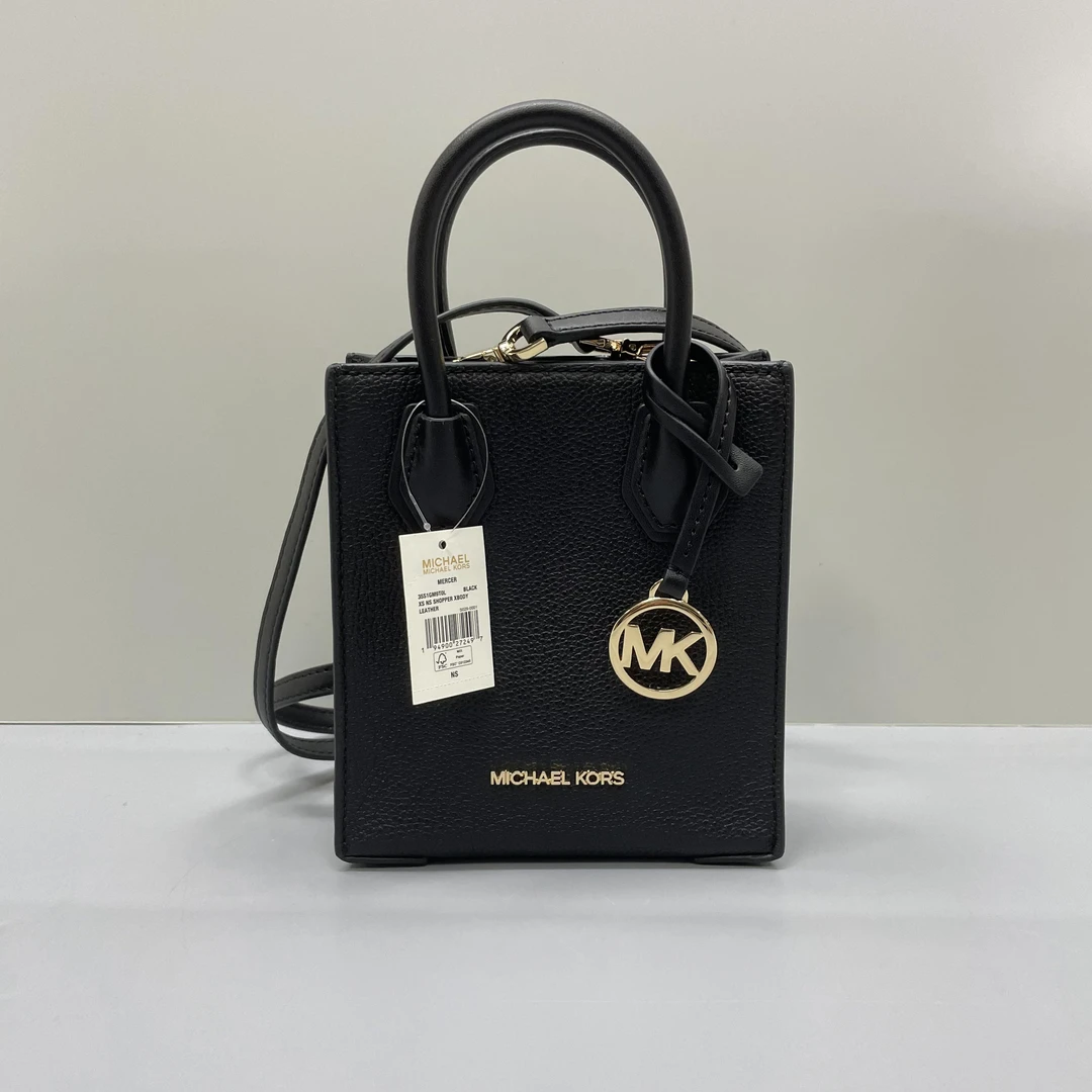 99新 MICHAEL KORS/迈克高仕  黑色荔枝纹迷你琴谱包15x17x6cm