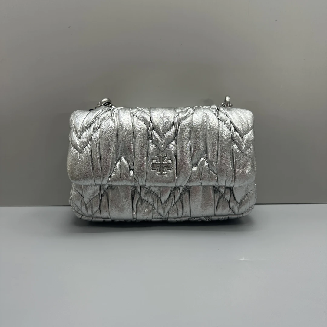 99新 Tory Burch/汤丽柏琦 Kira 银色软皮小号链条包18x10x4cm