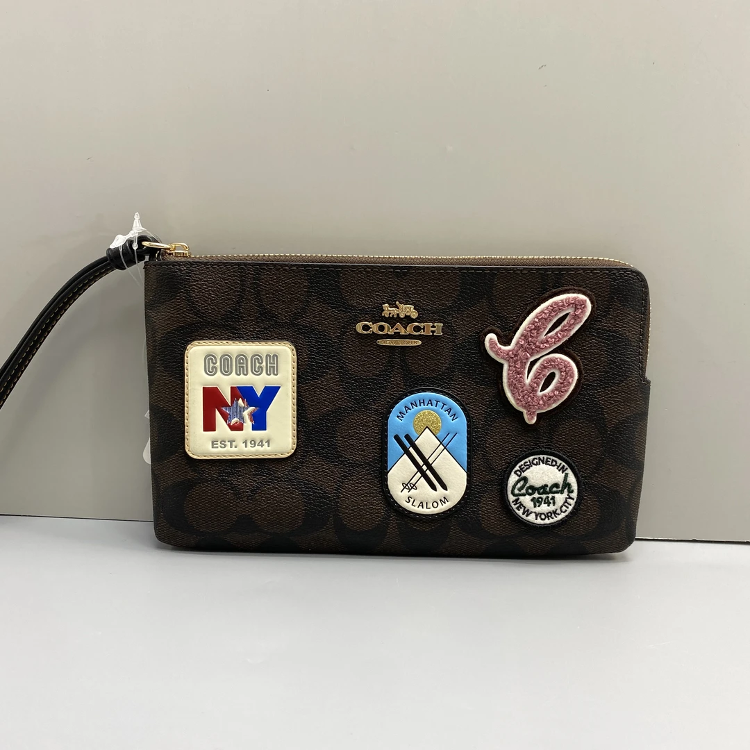 99新 COACH/蔻驰 徽章老花手腕包 20*12*1cmD070517