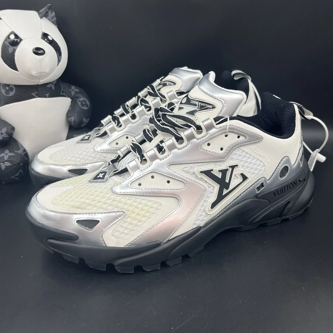 LouisVuitton/路易威登银灰色runner运动鞋/正品/福利/折扣/jm