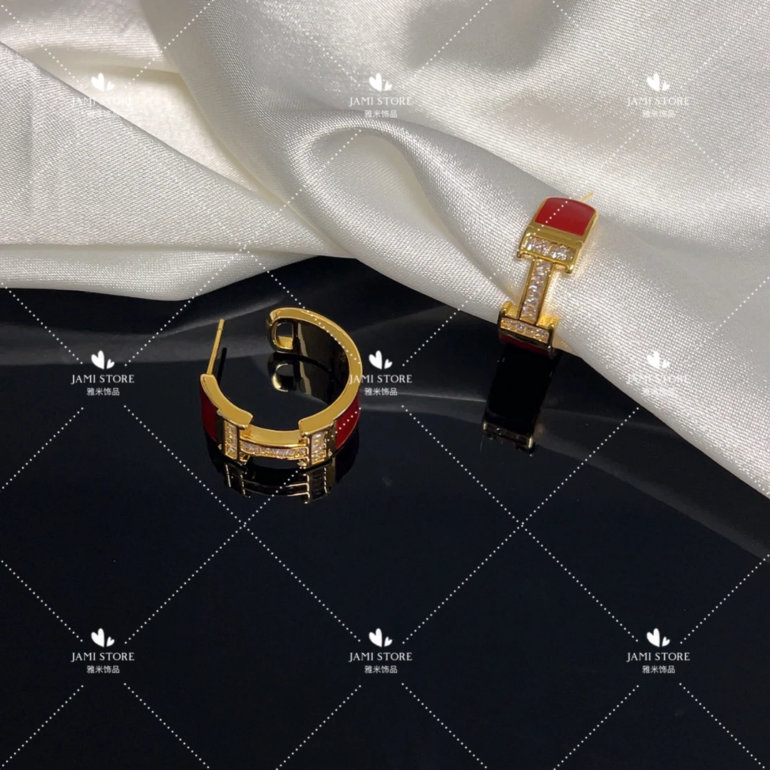 铜合金莫桑石耳饰 【雅米】红色字母半圈耳环法式复古小众个性时尚