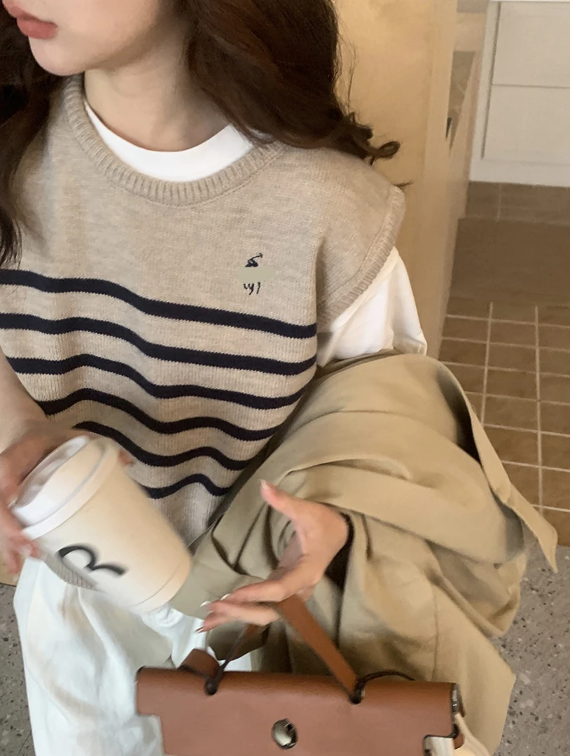 NGGAI 2024秋冬新款韩系休闲无袖叠穿刺绣针织马甲条纹上衣