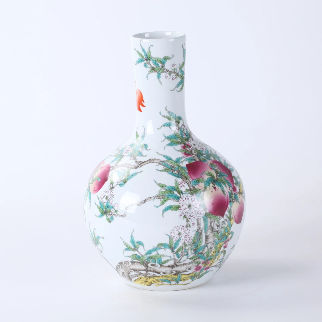 景德镇粉彩九桃天球瓶（高33肚22口7）