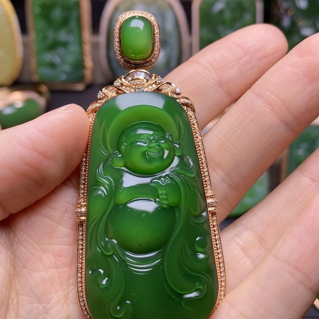 和田玉吊坠(不含链)18K金镶嵌许*