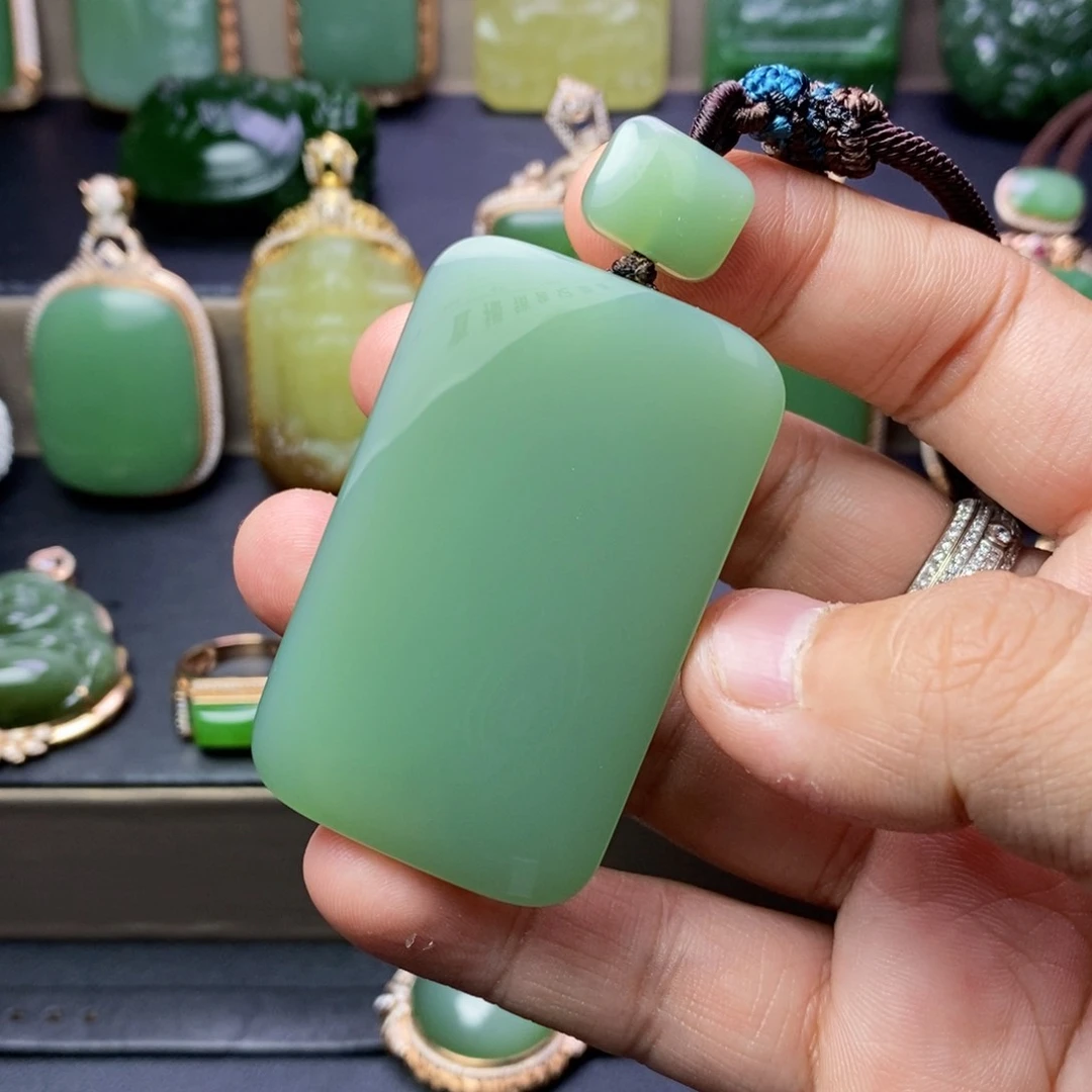 和田玉吊坠(不含链)未镶嵌求*玉