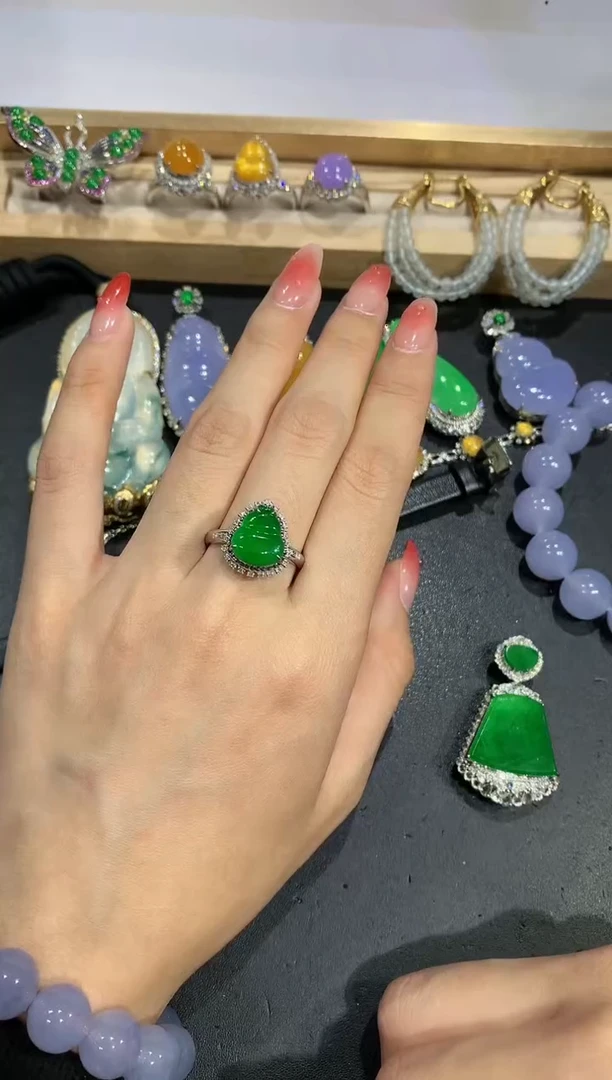 【闪购商品】翡翠戒指18K金镶嵌2团购