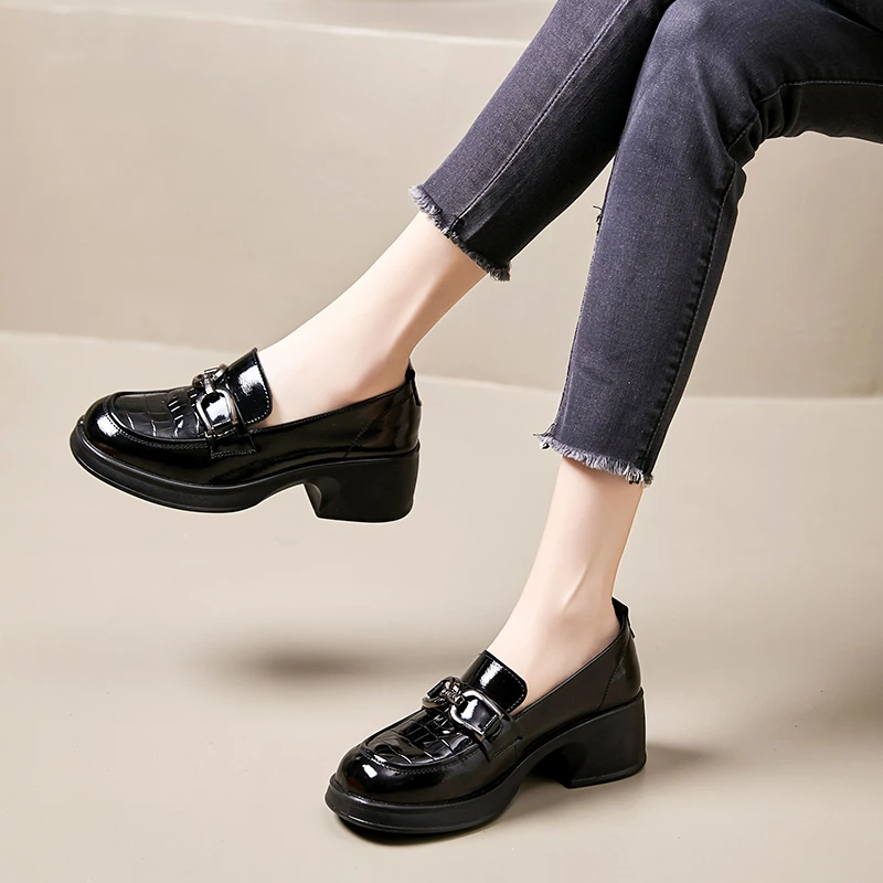 秋季圆头漆皮乐福鞋粗跟防滑耐磨时尚百搭久穿不累脚厚底软底女鞋