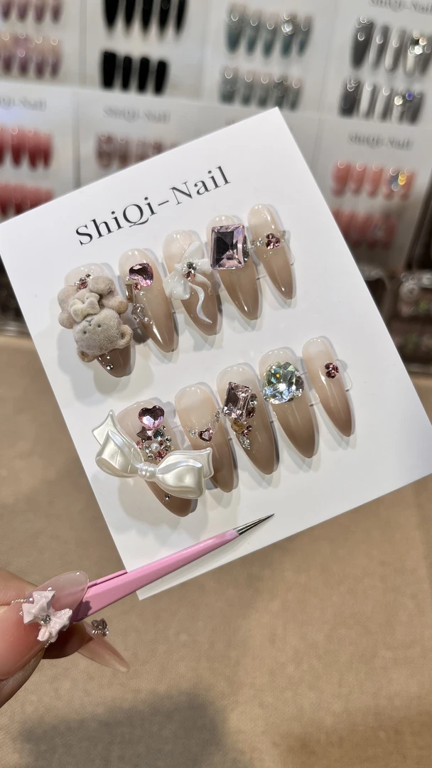 「小熊日记」-拾柒家手工穿戴甲 渐变底色搭配锆石手捏蝴蝶结