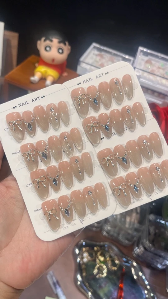 「温柔」- 拾柒家手工穿戴甲