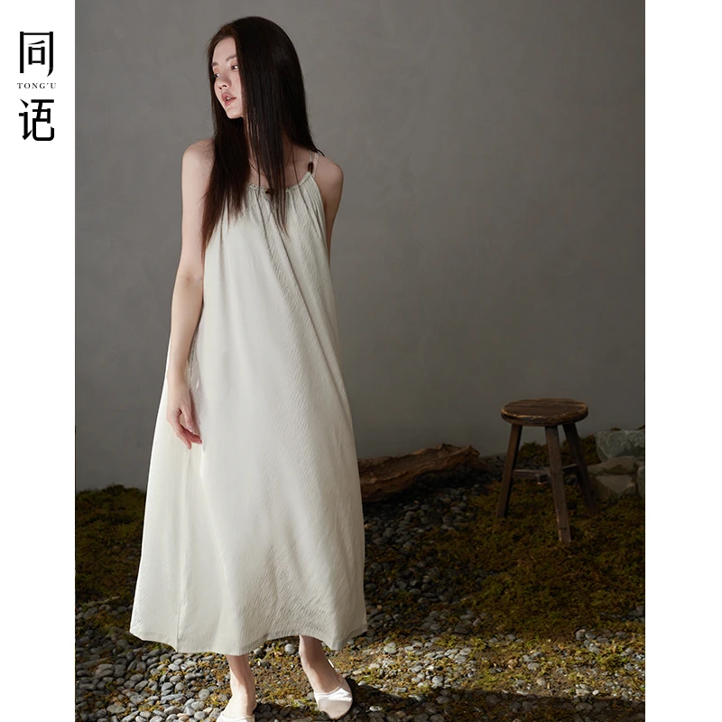 同语新款睡裙女夏季冰丝带胸垫吊带家居服女士可外穿夏天凉感睡衣