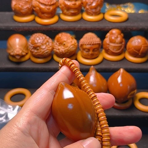 橄榄核核雕神****饱橄榄核