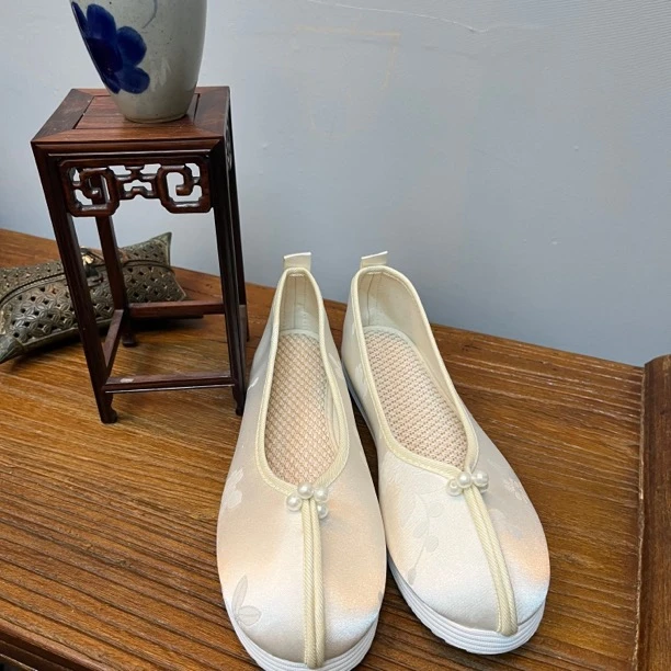 【芸裳】宠粉国风平底绣花鞋C20001