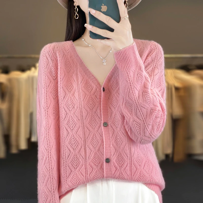 2024早春新款一线成衣100纯羊毛V领性感纯色镂空毛衣外套时尚百搭