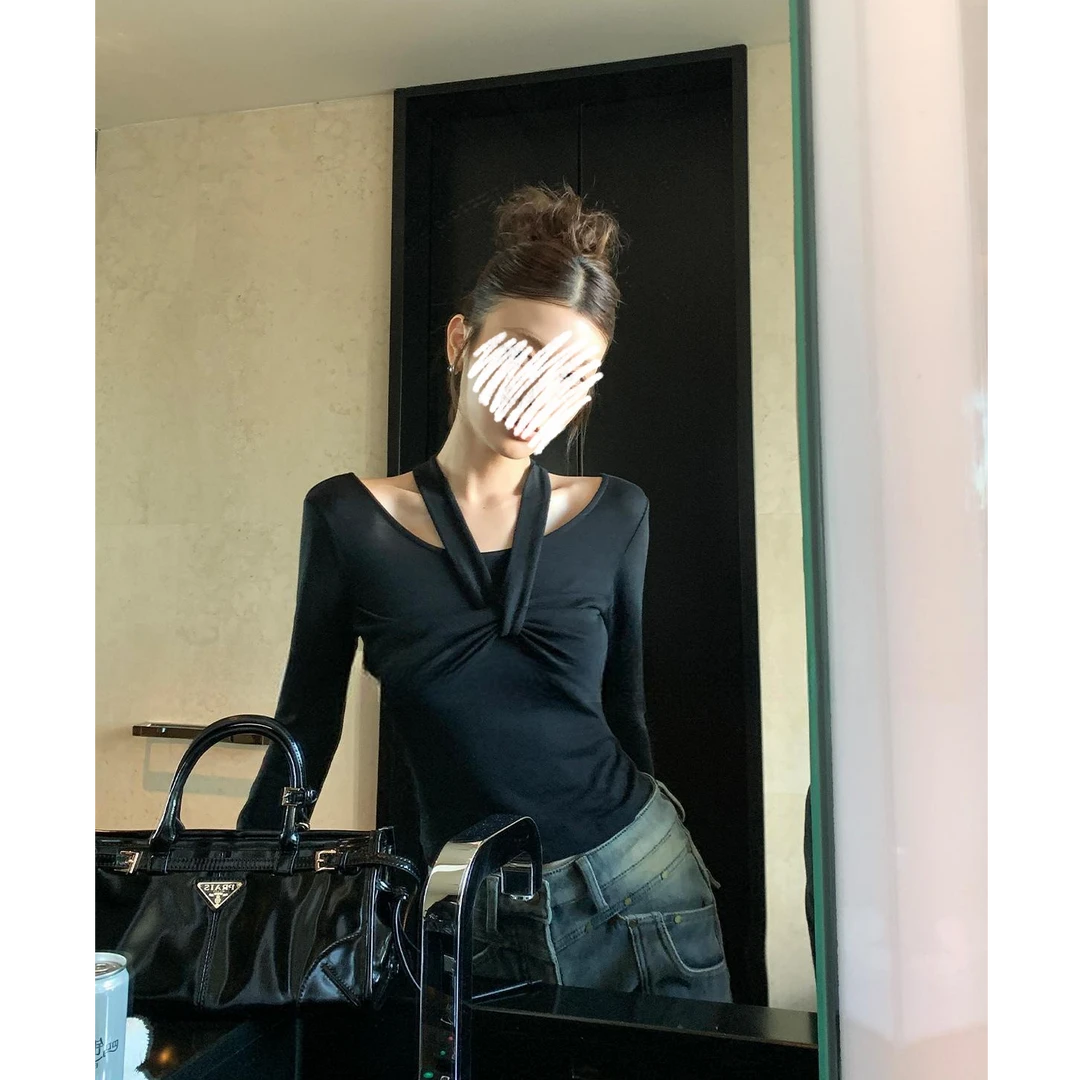 撩心内搭黑色弹力修身收腰挂脖T恤辣妹打底