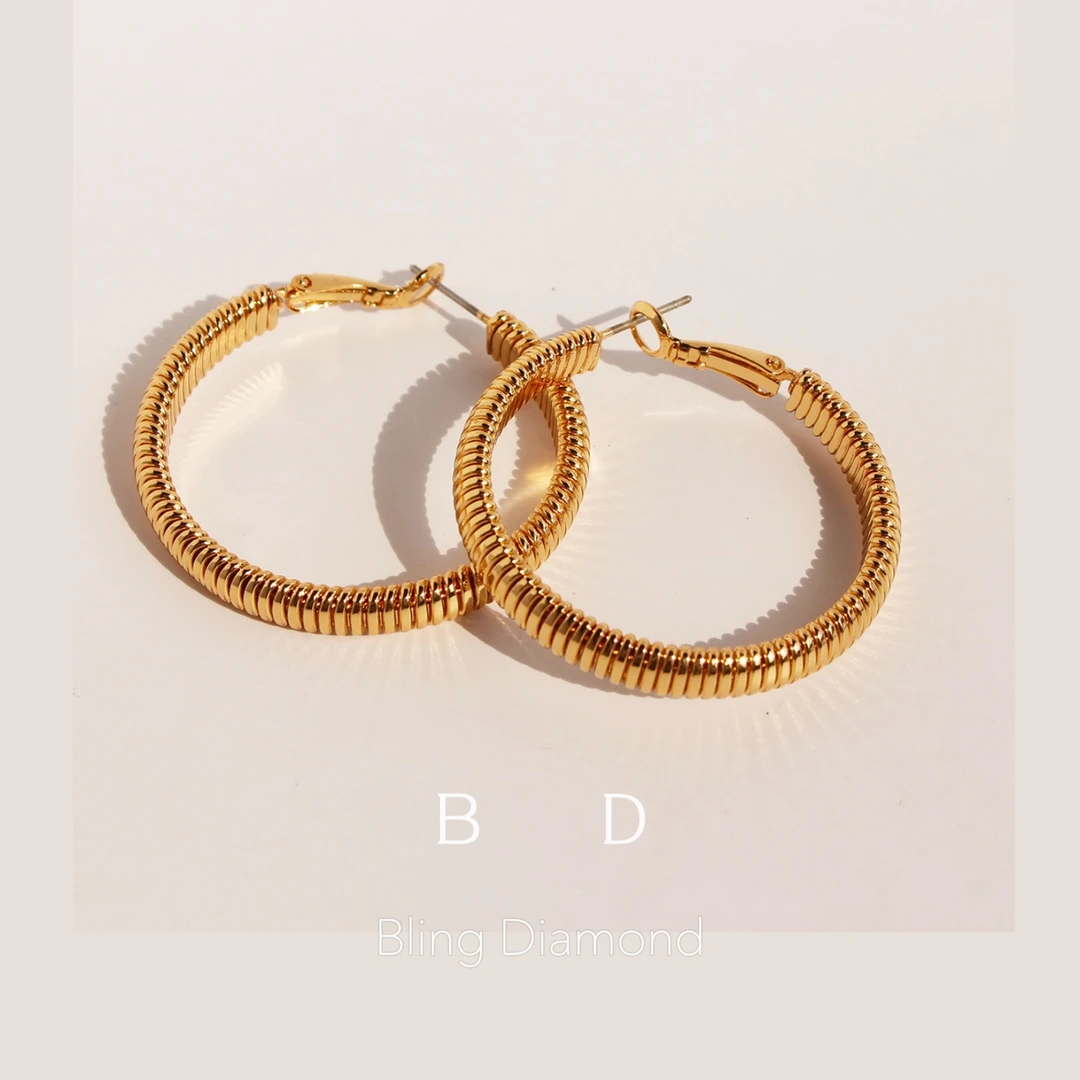 钛钢耳饰 中古风素圈耳圈百搭复古金色个性欧美风轻奢简约大耳圈