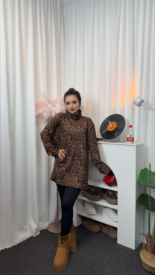 新款磨绒豹纹打底衫T恤女时尚高领修身欧货洋气上衣T恤