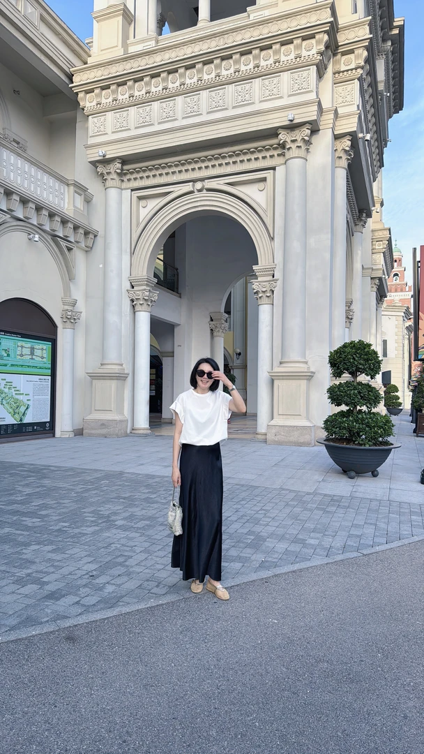 夏季简约黑色时尚女士半裙