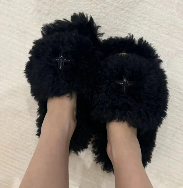 Mylu.十字花新款毛毛棉拖鞋