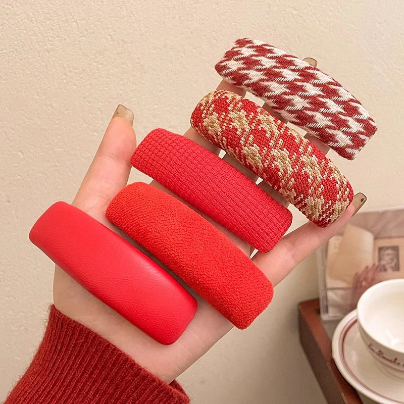 红色丝绒喜庆发夹女秋冬高级感复古刘海夹简约气质碎发bb夹头饰