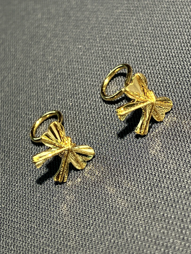 放心黄金店 足金999耳钉1.46克【货号55元】