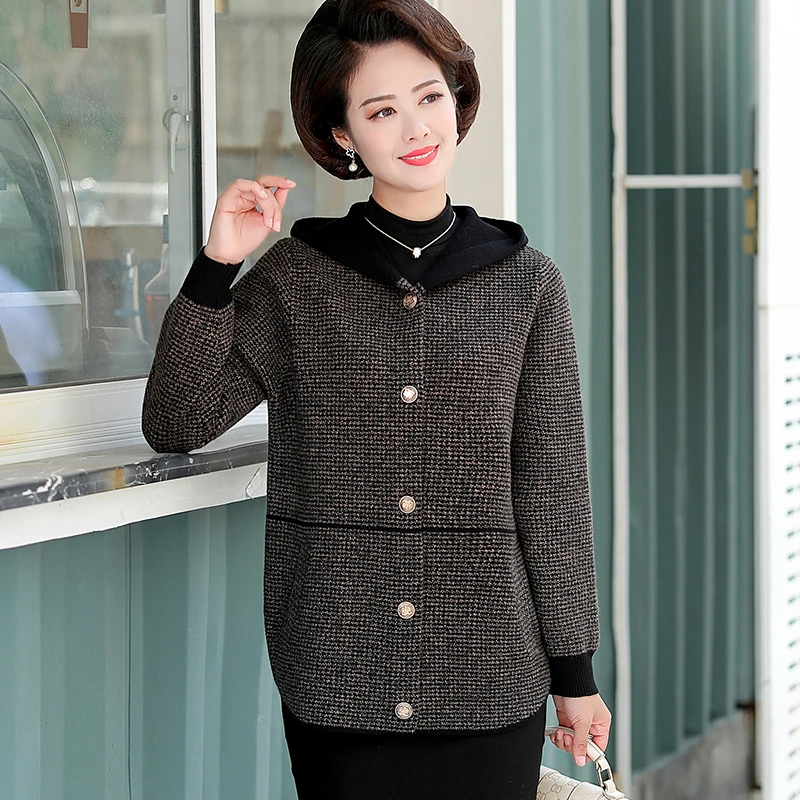 妈妈秋装洋气针织开衫中年女短款薄外套中老年春秋季新款上衣加厚