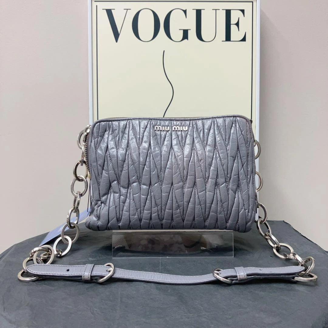 95新 MIU MIU/缪缪 W缪缪灰色褶皱单肩包20861731