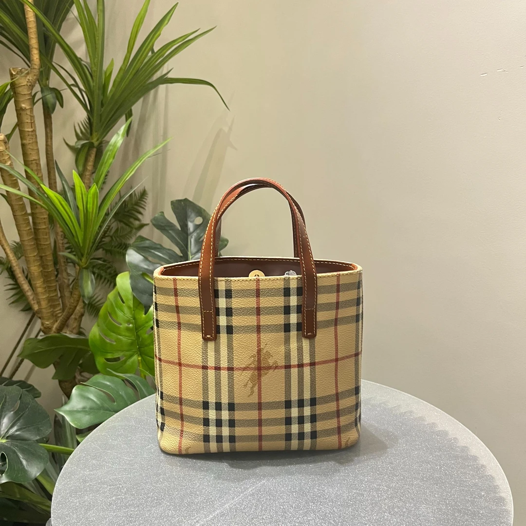 95新 BURBERRY/博柏利 W巴宝莉奶茶色格纹战马tote 67992408