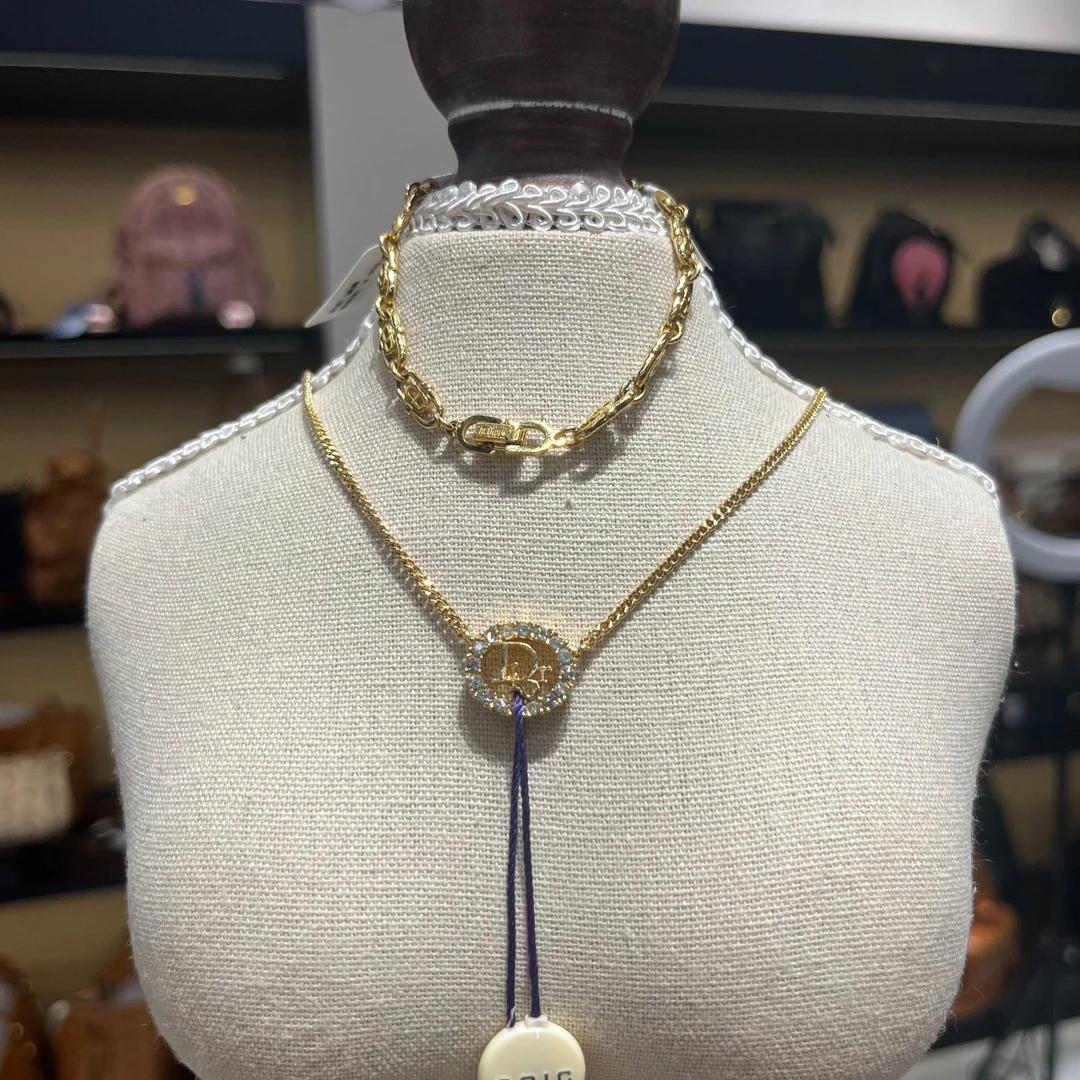 95新 DIOR/迪奥 W迪奥金色字母带钻项链84222927