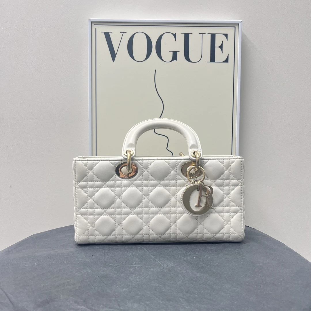 95新 DIOR/迪奥 W迪奥横版戴妃白色金扣手提包21年84067609