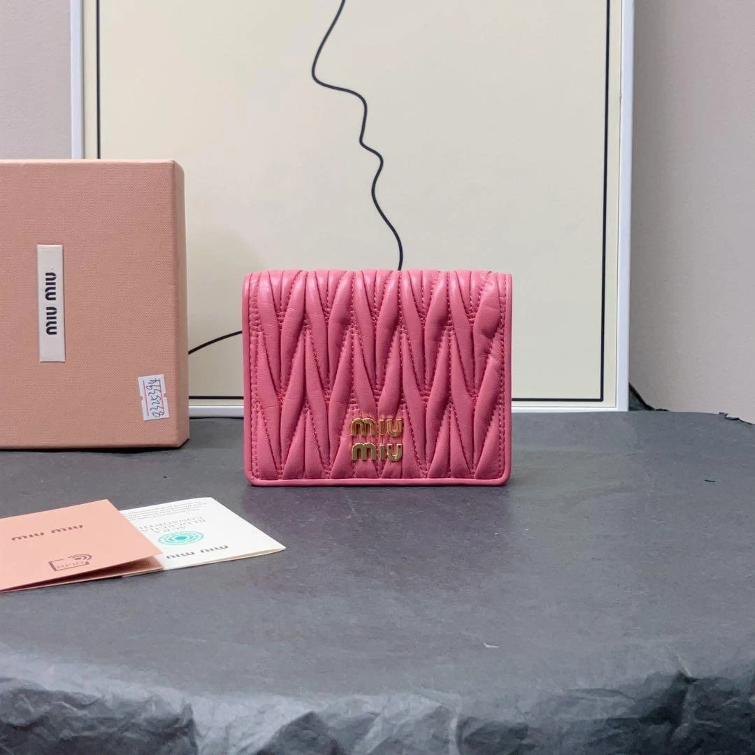 95新 MIU MIU/缪缪 W缪缪粉色钱包芯片款单肩包40484034