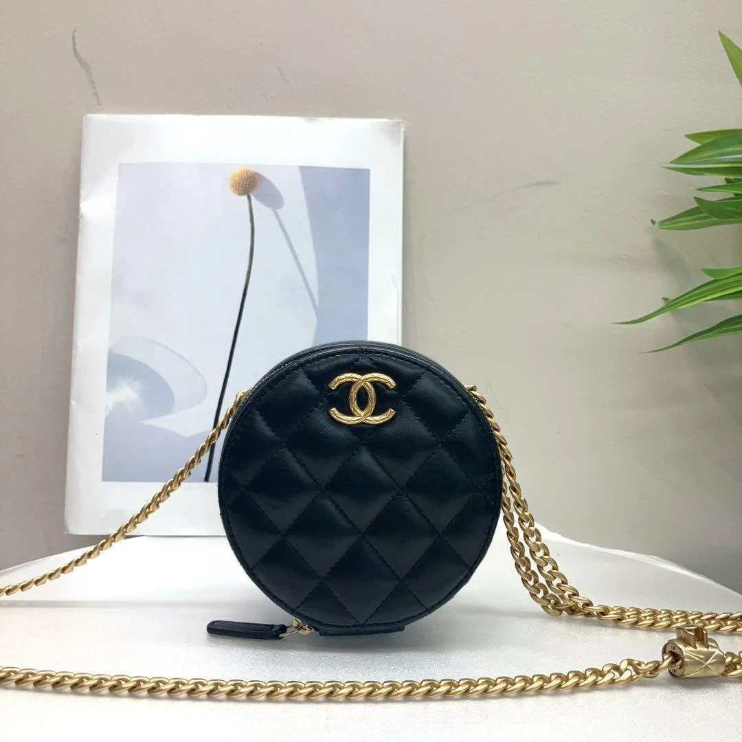 W香奈儿黑色金柱圆饼包芯片款单肩包28882294