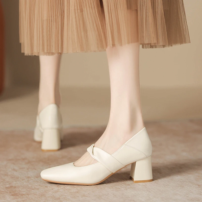 2025春季新款方头软皮粗跟玛丽珍女鞋韩版时尚单鞋女英伦复古风鞋