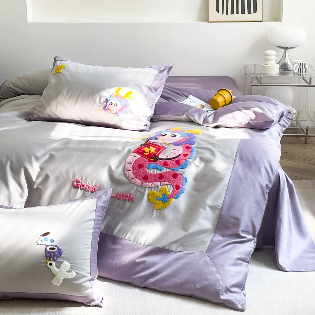 好运龙龙 100支(50*50)纯棉贡缎毛巾绣四件套柔软裸睡儿童床品