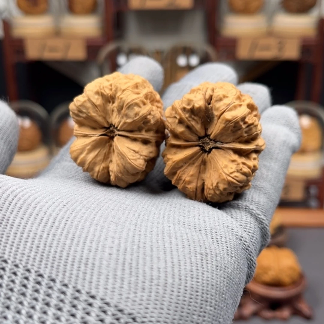 【闪购商品】文玩核桃把件溪*39尺寸野生凹底