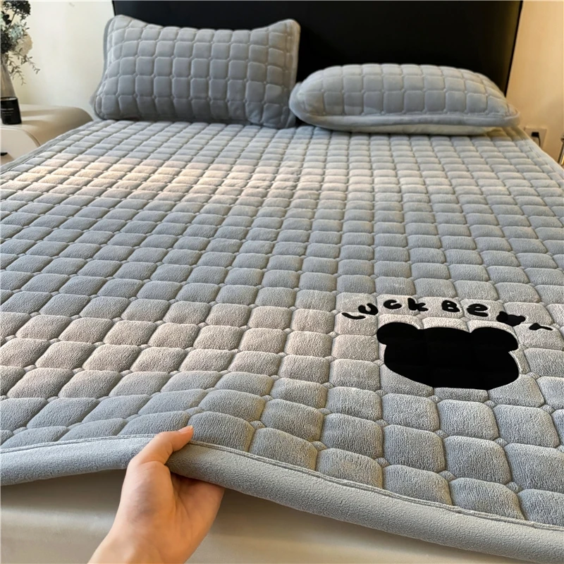 2024新款牛奶绒床垫床褥垫子学生宿舍单人双人褥子薄床垫1.5 1.8