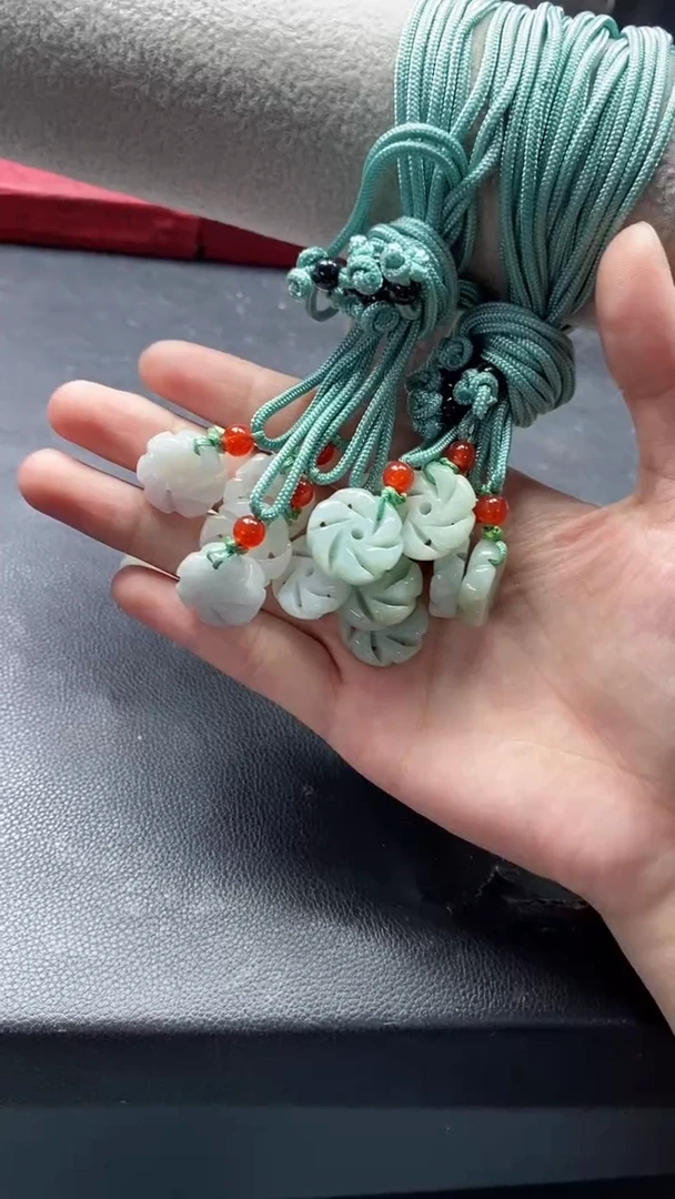 【闪购商品】翡翠吊坠(不含链)未镶嵌福利多样性发其一